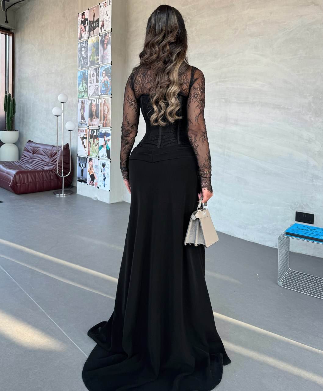 فستان أسود دانتيل كريب سترج قصة ملكية