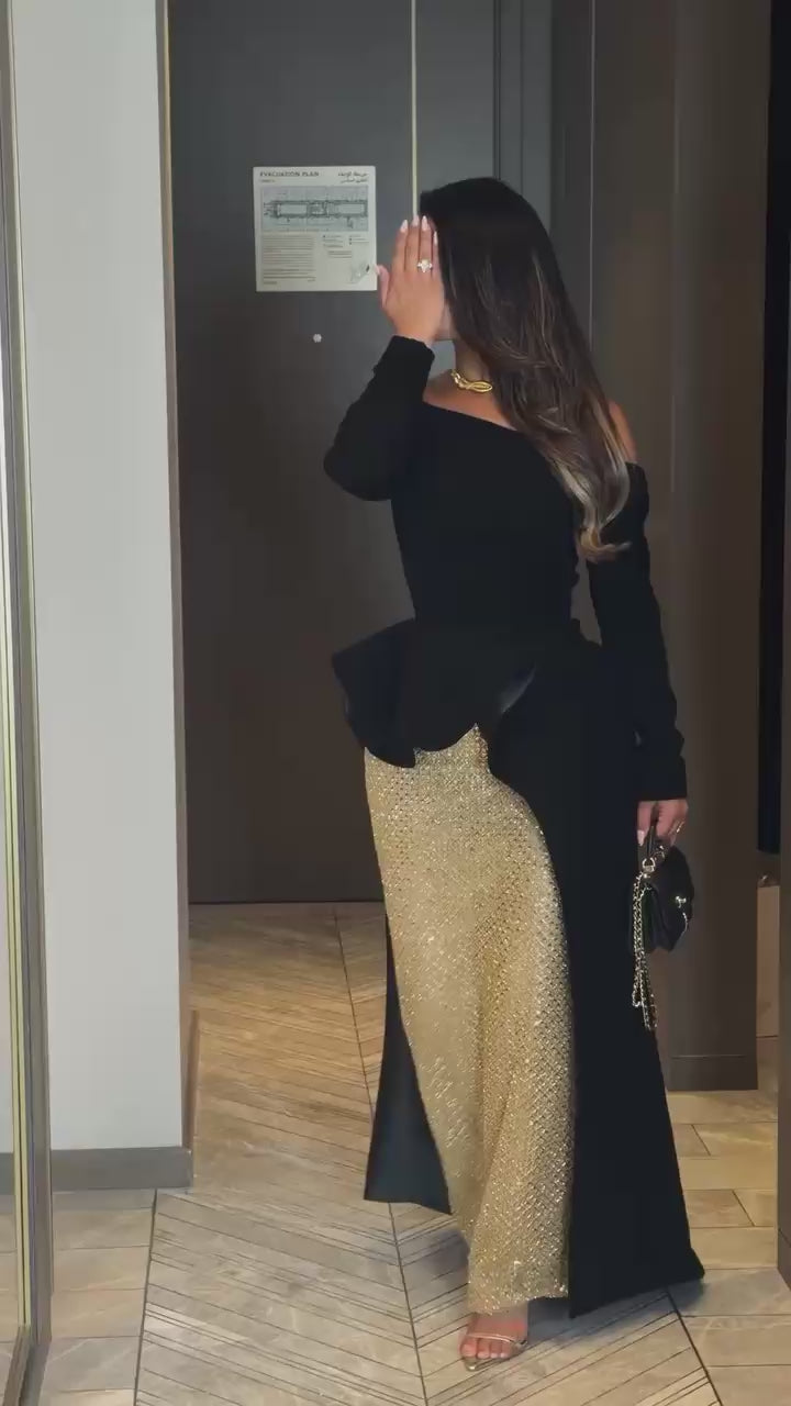 فستان أسود بقصب ذهبي - فيديو