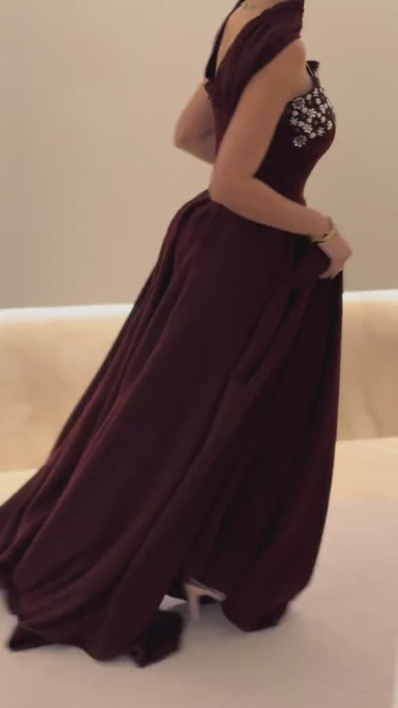 فستان برغندي كلوش كريب - فيديو