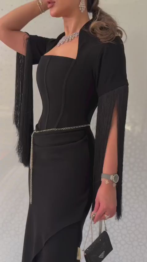 فستان أسود هدب - فيديو